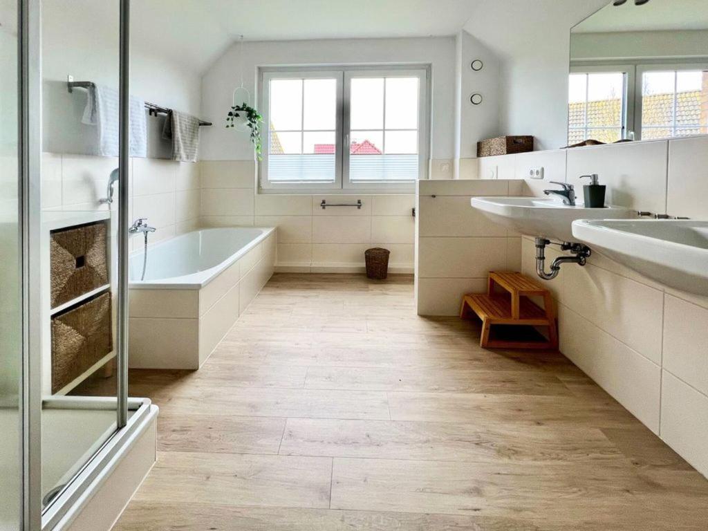 "Sonnenliebe" Ferienhaus Gross Schwansee Luaran gambar